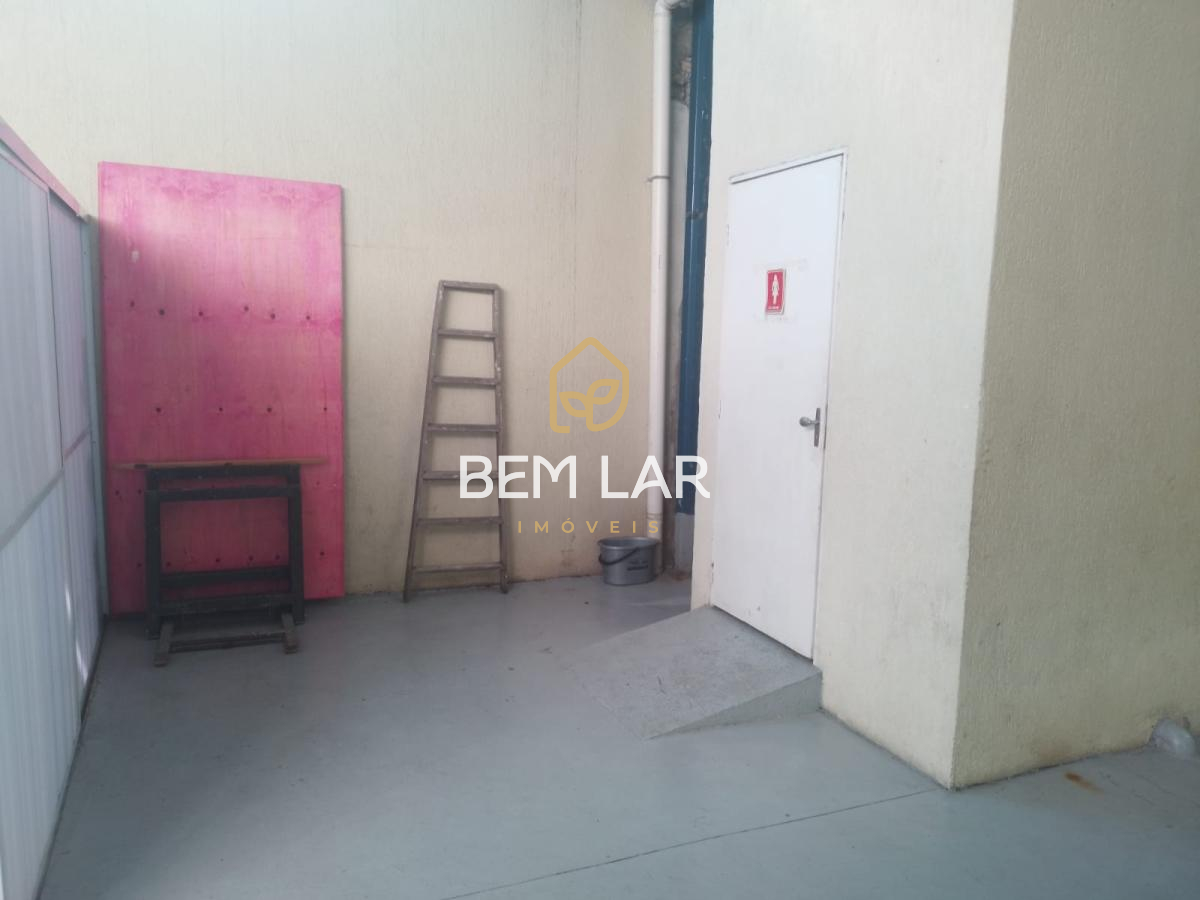 Sobrado à venda com 4 quartos, 198m² - Vila Belmiro,Santos