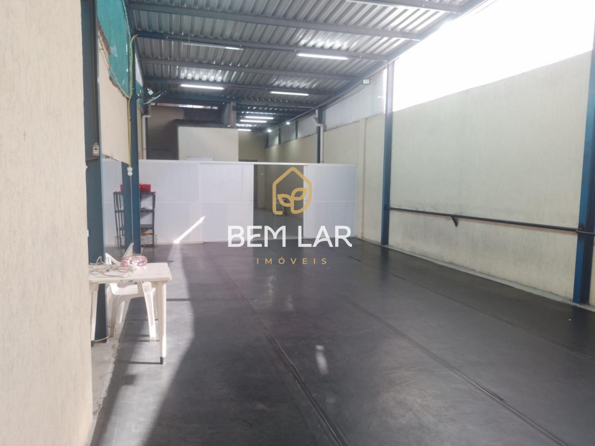 Sobrado à venda com 4 quartos, 198m² - Vila Belmiro,Santos