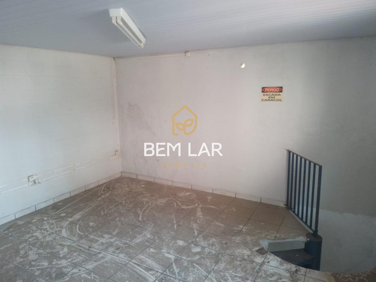  - Galpão, 1032m², para locação em Santos, Vila Mathias